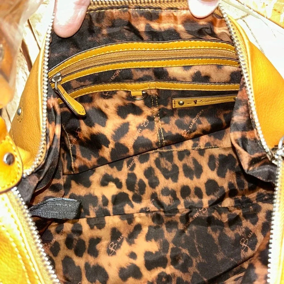 NWT B. Makowsky tan color shoulder bag - Picture 5 of 6